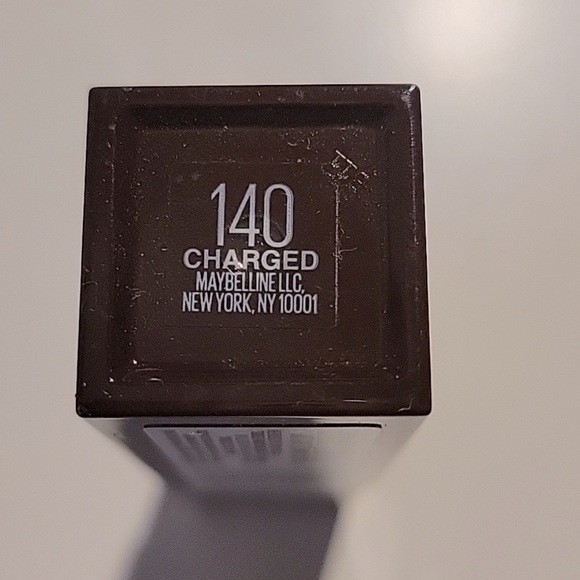 Maybelline Super Stay Vinyl Ink liquid lipstick, 140 CHARGED - Picture 4 of 4